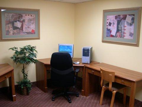 Hotel Express & Of Arkansas Area By Ihg