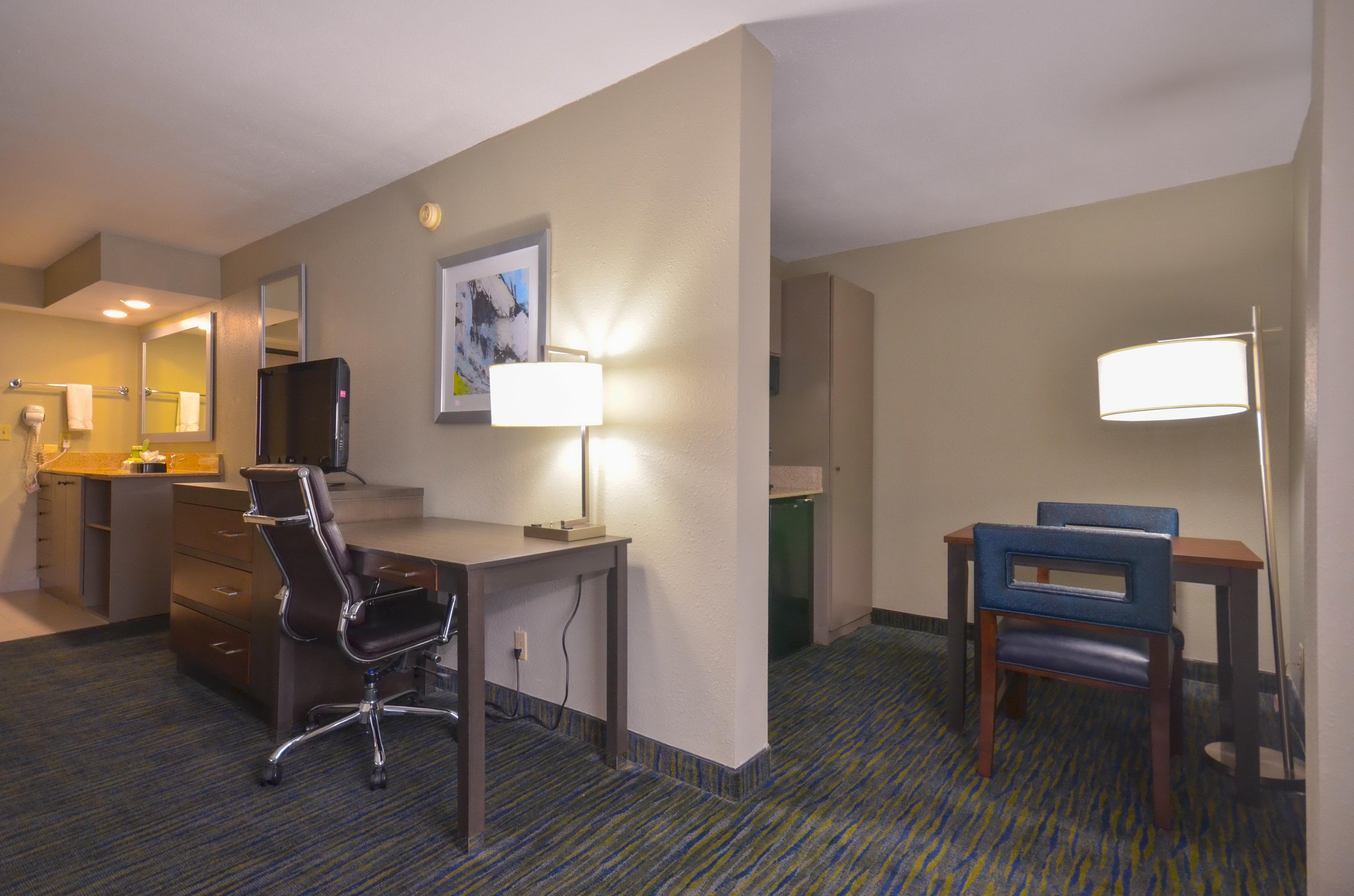 Express & Of Arkansas Area By Ihg 2* Fayetteville