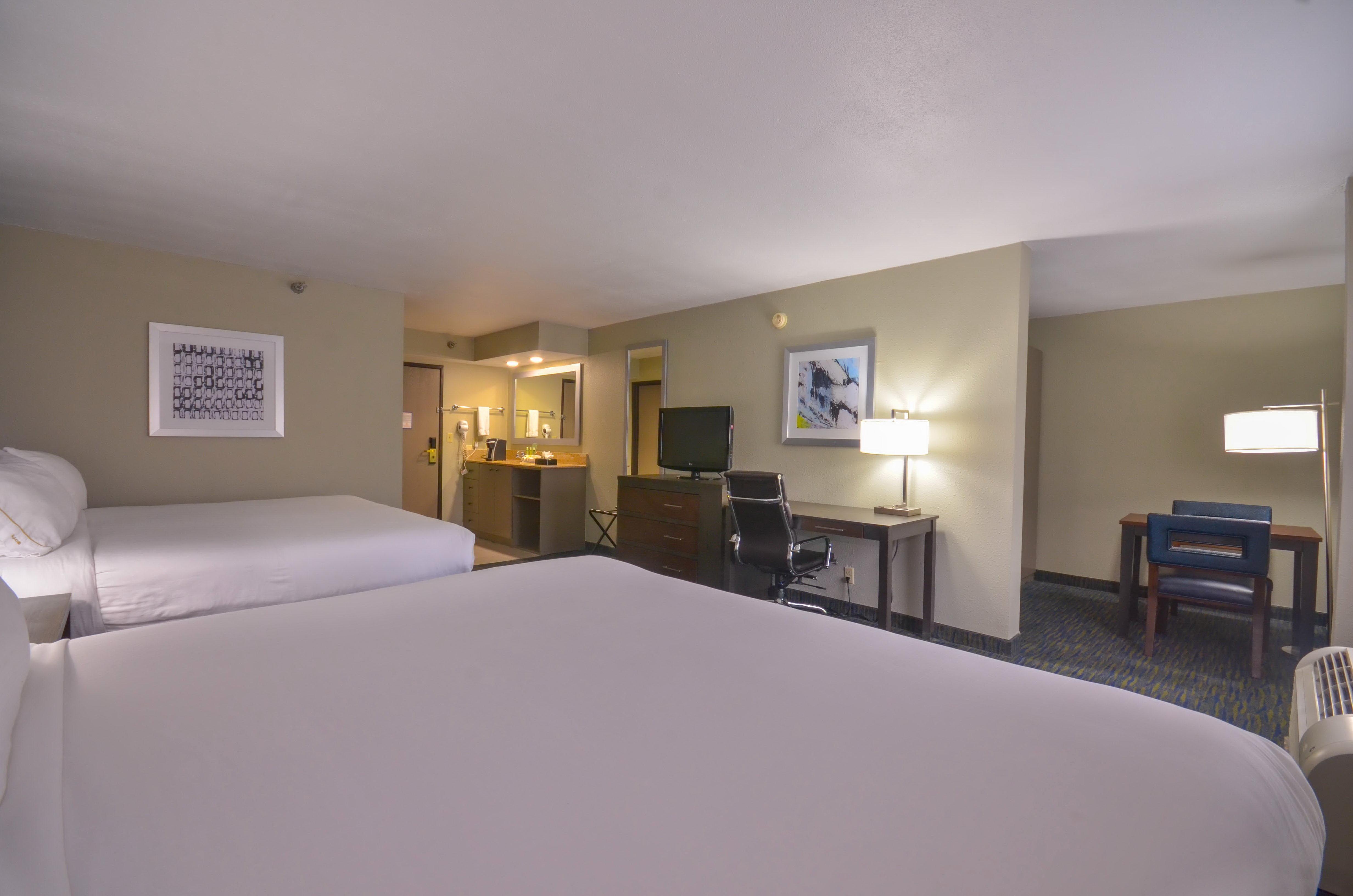 Hotel Express & Of Arkansas Area By Ihg