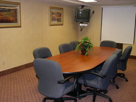Express & Of Arkansas Area By Ihg 2*